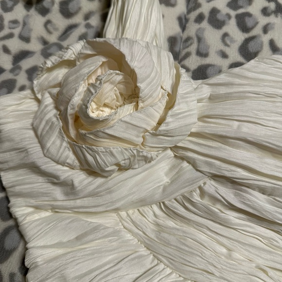 Wedding dress size 8 - Picture 2 of 6